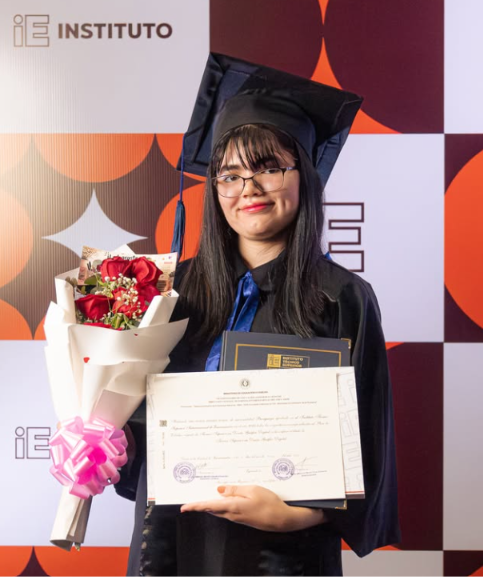 Algunas De Las Fotos Oficiales De La Graduación De La Promo 2025