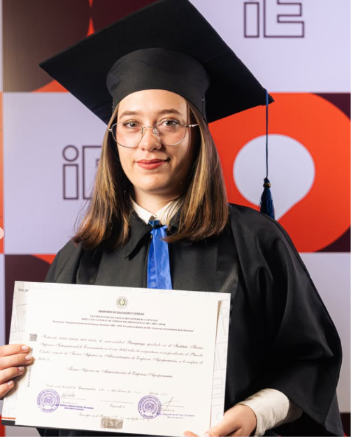 Algunas De Las Fotos Oficiales De La Graduación De La Promo 2025